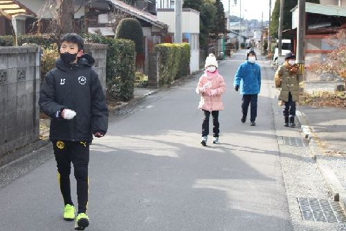 �ǂ�ǏĂ��q�R